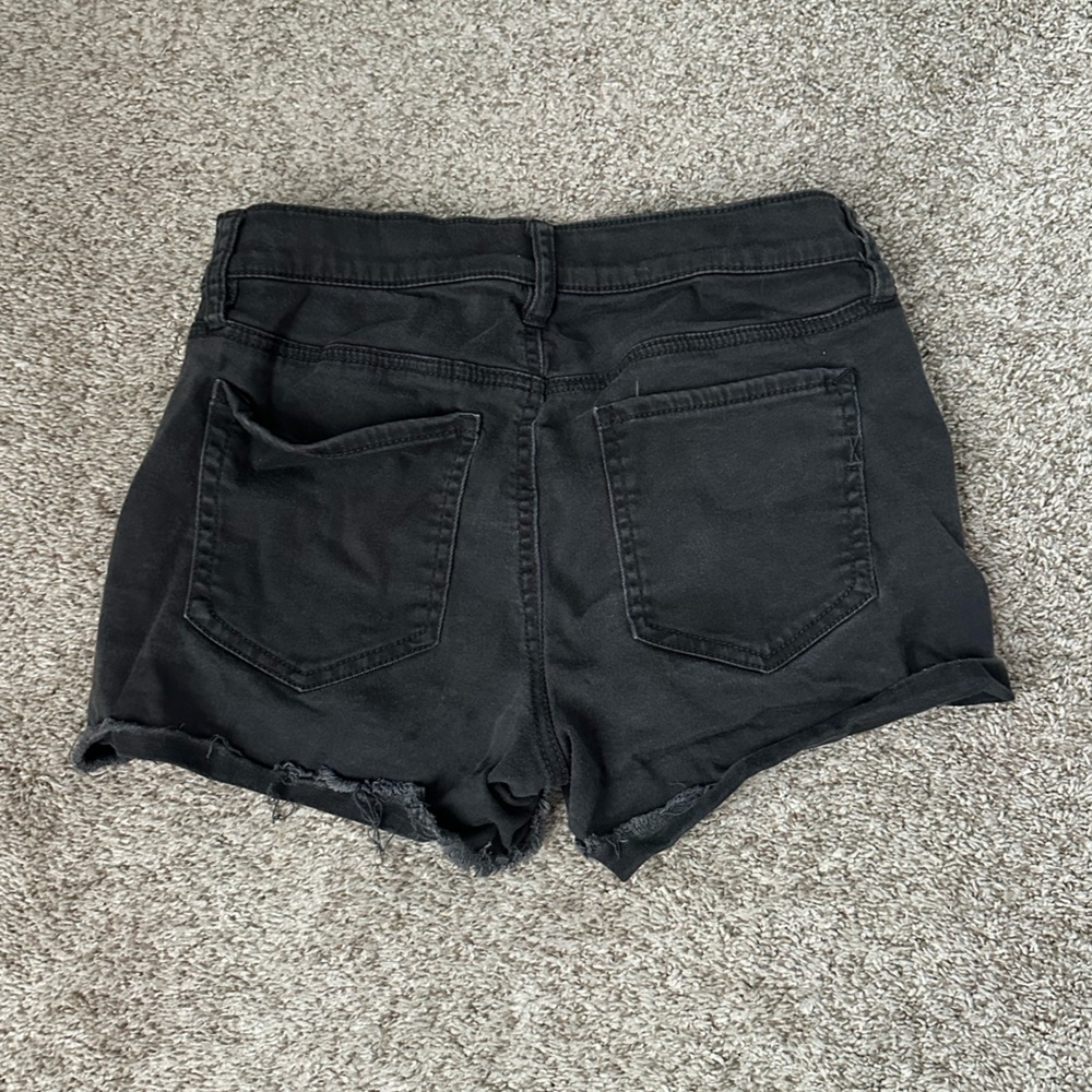 Express Shortie Mid Rise Short - Picture 3 of 3